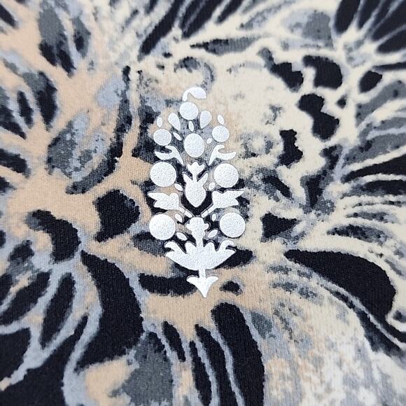 Free People Freestyle Medium Black Floral Striped Leggings - Picture 4 of 7